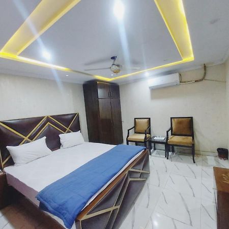 Hotel White Pearl Lahore Esterno foto