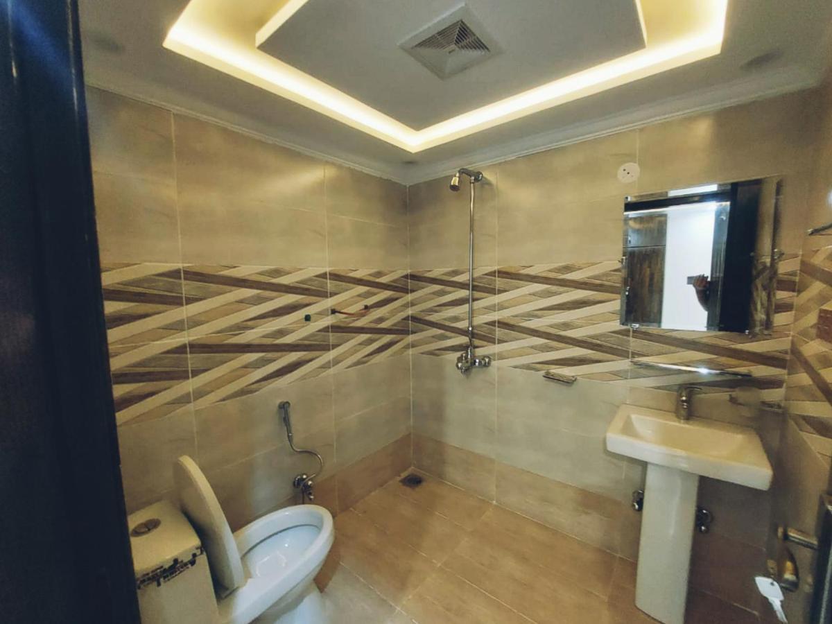 Hotel White Pearl Lahore Esterno foto
