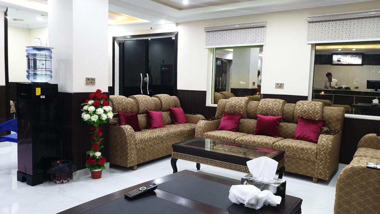 Hotel White Pearl Lahore Esterno foto