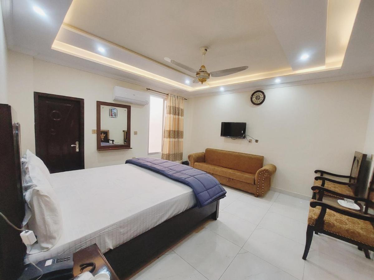 Hotel White Pearl Lahore Esterno foto