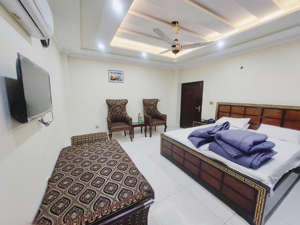 Hotel White Pearl Lahore Esterno foto