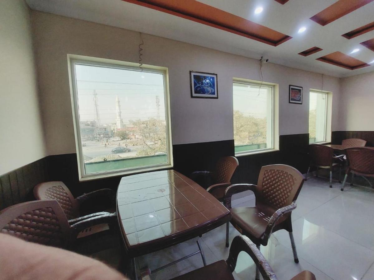 Hotel White Pearl Lahore Esterno foto