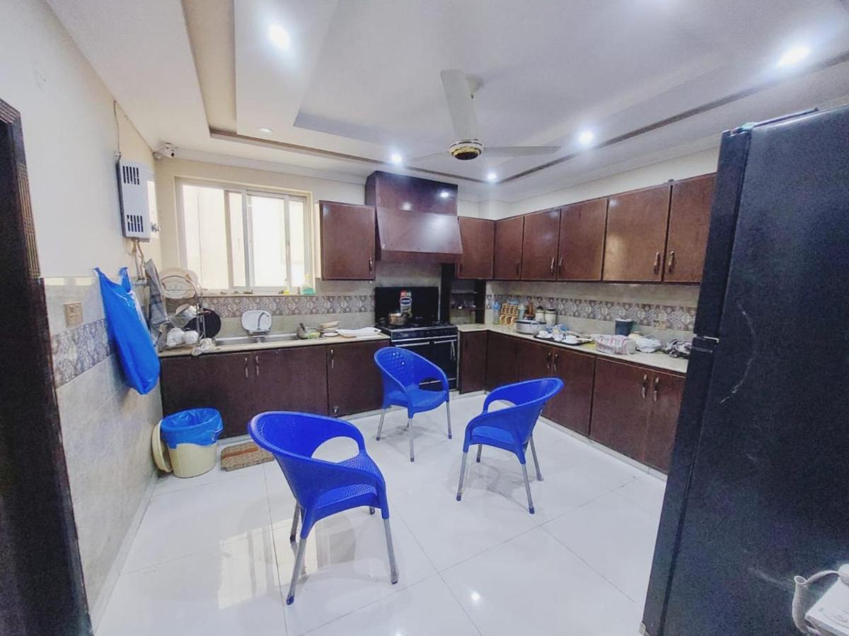 Hotel White Pearl Lahore Esterno foto