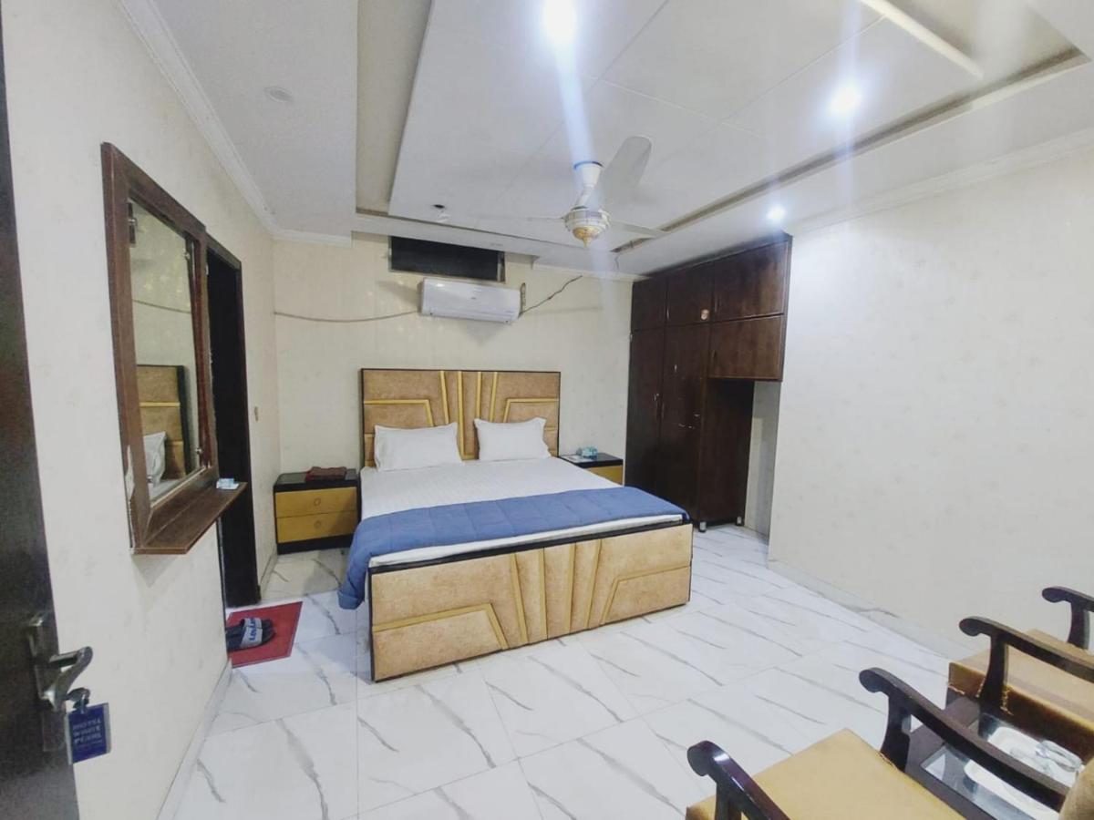 Hotel White Pearl Lahore Esterno foto