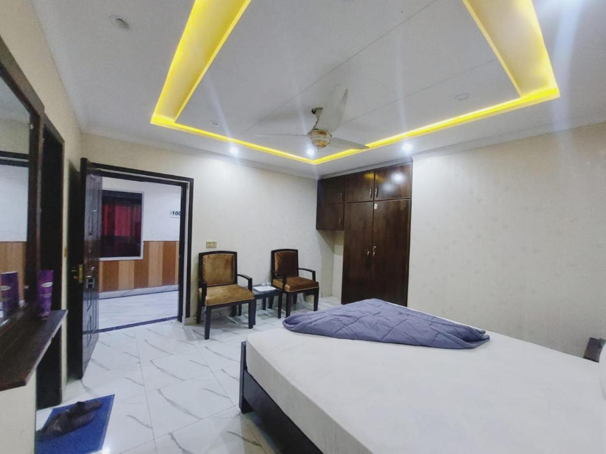 Hotel White Pearl Lahore Esterno foto