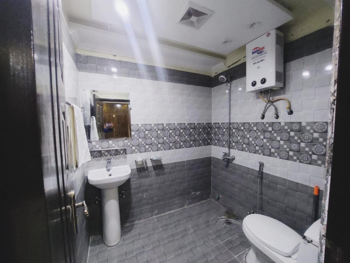 Hotel White Pearl Lahore Esterno foto